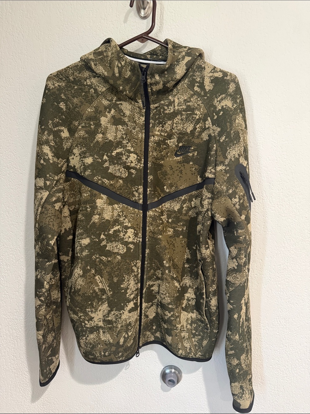 Nike Women's Olive Camo Full-Zip Hooded Bomber Jacket